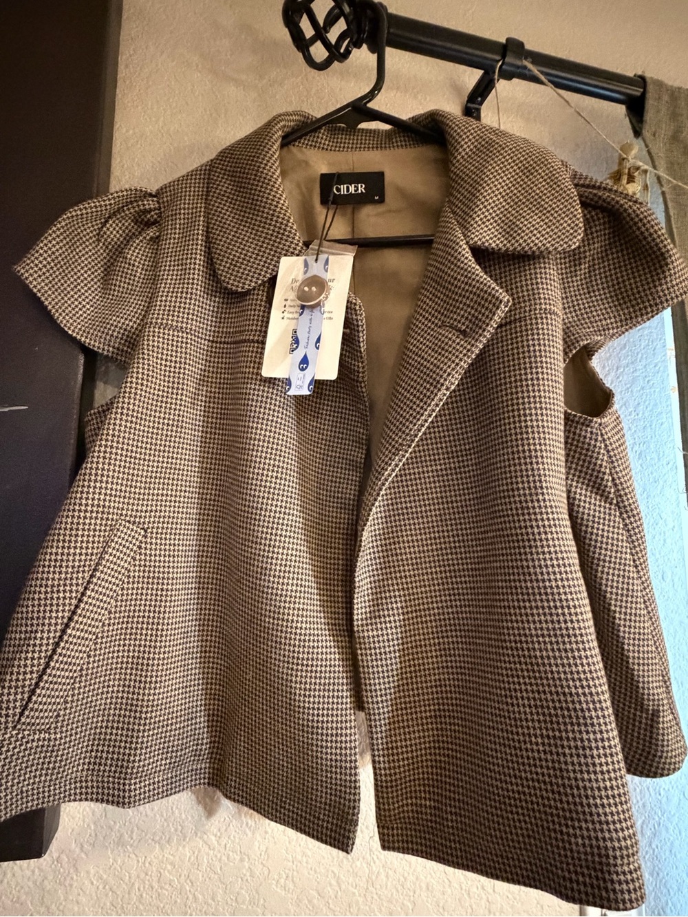 Cider Brown Houndstooth Short Sleeve Coat